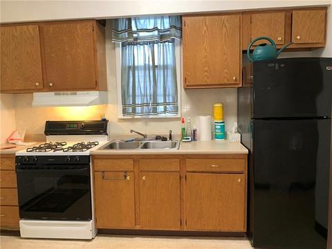 319 Jackson Ave, Vandergrift, PA 15690 photo 6
