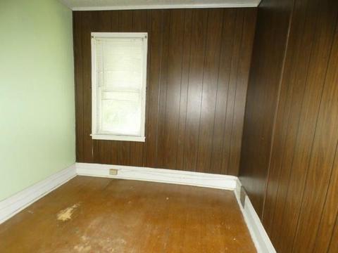 411 Walnut St, Vandergrift, PA 15690 photo 8