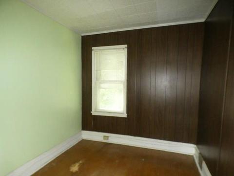 411 Walnut St, Vandergrift, PA 15690 photo 7