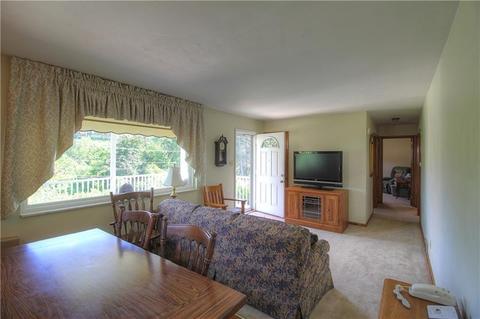 125 Clover Dr, Monaca, PA 15061 photo 8