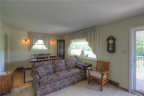 125 Clover Dr, Monaca, PA 15061 photo 9