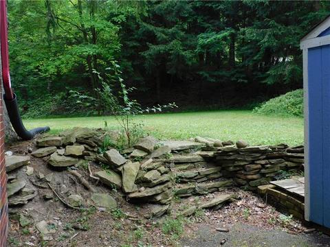 968 Chapel Rd, Monaca, PA 15061 photo 4