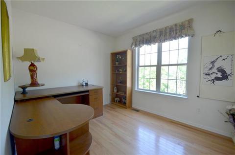 701 Reston Ct, Seven Fields, PA 16046 photo 12