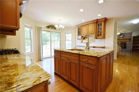 701 Reston Ct, Seven Fields, PA 16046 photo 9
