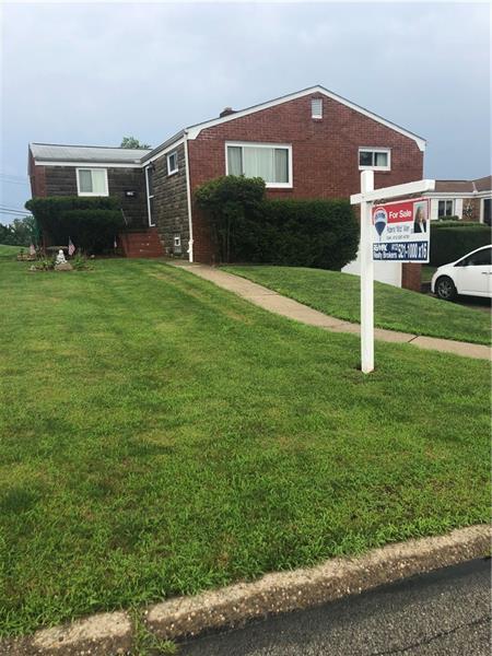 149 Eileen Dr, Brentwood, PA 15227 photo 2