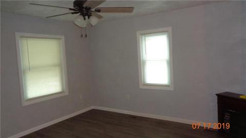 419 E 2nd St, Derry, PA 15627 photo 2