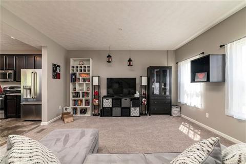 6415 Lindsey Ln, Export, PA 15632 photo 9