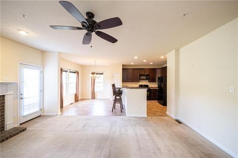 265 Broadstone Dr, Mars, PA 16046 photo 4