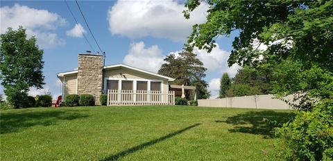 2 Donna Dr, Irwin, PA 15642 photo 2
