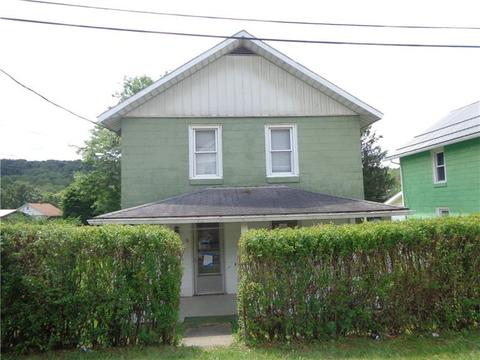 22 Herriman St, Commodore, PA 15729 photo 2