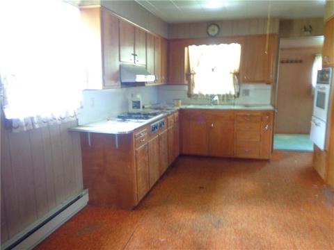 22 Herriman St, Commodore, PA 15729 photo 9