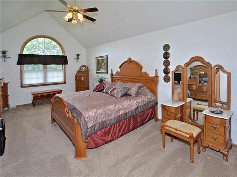 204 Frank Ct, Irwin, PA 15642 photo 11