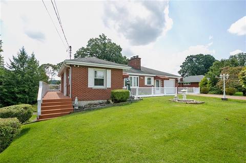 2757 Roselyn Dr, Export, PA 15632 photo 2