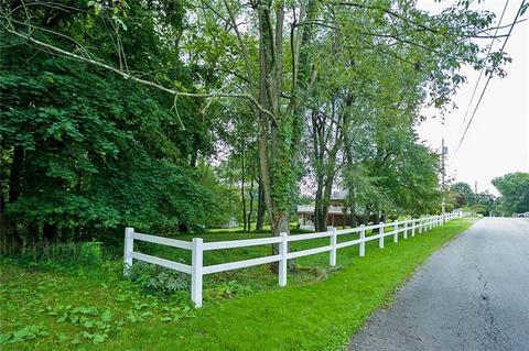 2757 Roselyn Dr, Export, PA 15632 photo 25