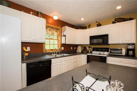 92 Azzo Rd, Eighty Four, PA 15330 photo 5