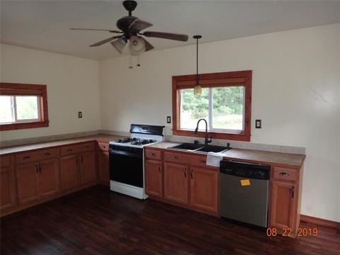 11 School Pl, New Eagle, PA 15067 photo 5