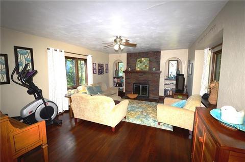 148 E Fairview Ave, Mccandless, PA 15237 photo 5