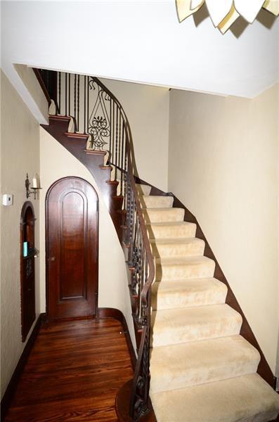 148 E Fairview Ave, Mccandless, PA 15237 photo 4