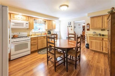 5805 Torrance Dr, Export, PA 15632 photo 3
