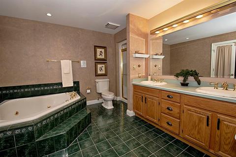 706 Winter Pine Dr, Mars, PA 16046 photo 15