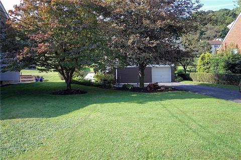 2428 State Ave, Coraopolis, PA 15108 photo 5