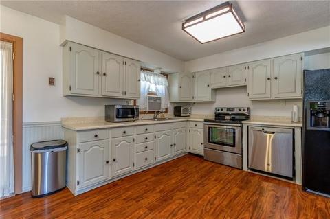 111 Chambers Dr, Monaca, PA 15061 photo 10