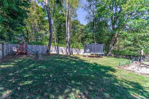 111 Chambers Dr, Monaca, PA 15061 photo 4