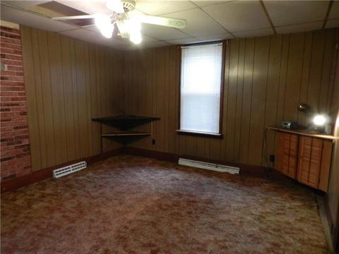 435 Birch Ave, New Eagle, PA 15067 photo 4