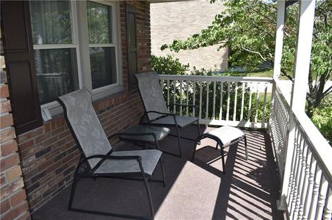 19 Barri Dr, Irwin, PA 15642 photo 2