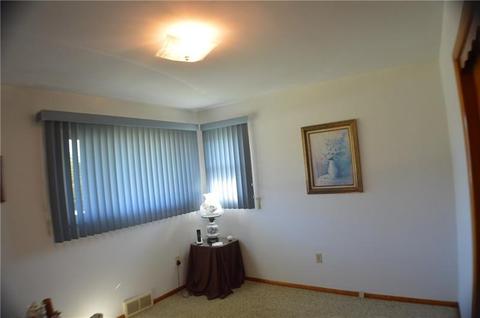 3 Second St Ext, Donora, PA 15033 photo 9