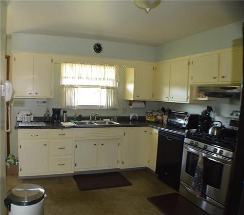 3 Second St Ext, Donora, PA 15033 photo 4