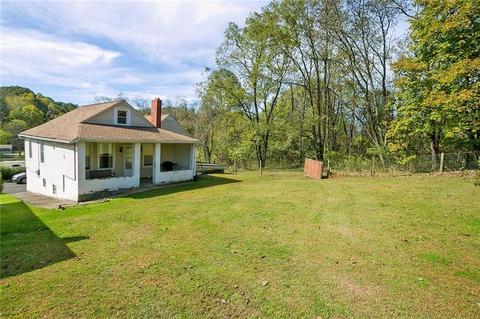 5988 Penn St, Export, PA 15632 photo 2