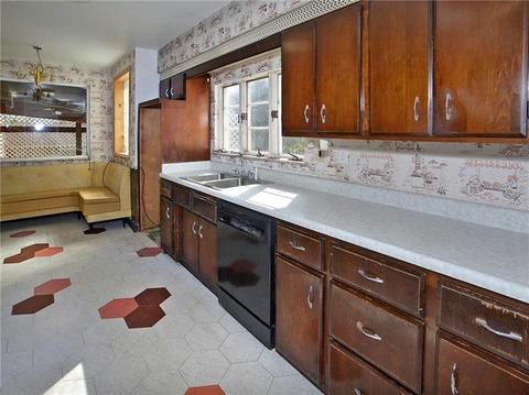 4938 Simmons Cir, Export, PA 15632 photo 5