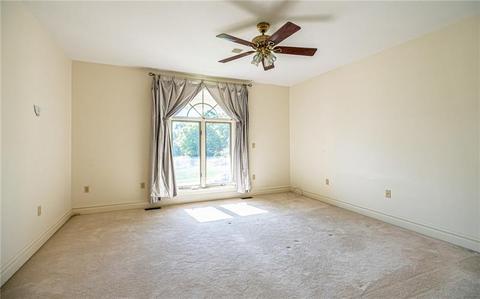 2119 S Villa Dr, Hampton, PA 15044 photo 18