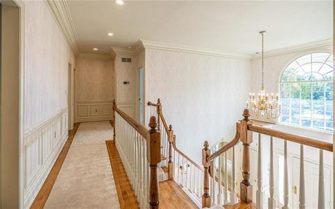 2119 S Villa Dr, Hampton, PA 15044 photo 16