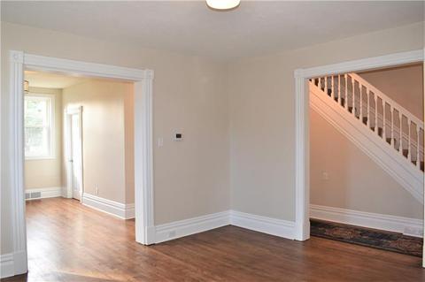 726 Pine St, Irwin, PA 15642 photo 6