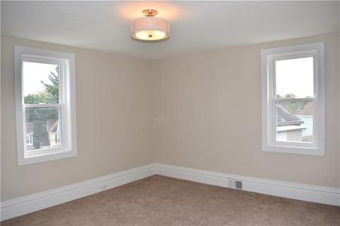 726 Pine St, Irwin, PA 15642 photo 14