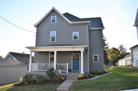 726 Pine St, Irwin, PA 15642 photo 1