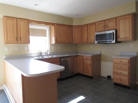 264 Locust St, Windber, PA 15963 photo 4