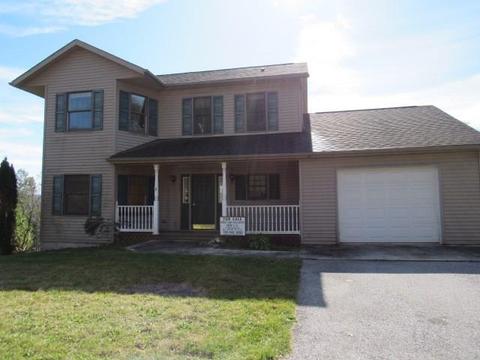 264 Locust St, Windber, PA 15963 photo 1