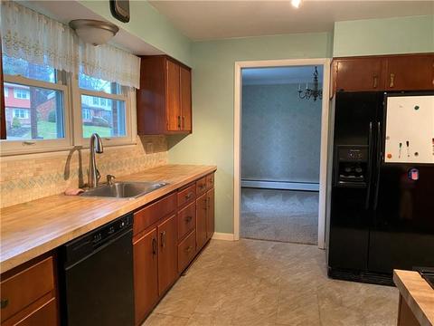 5045 Sequoia Ct, Export, PA 15632 photo 9