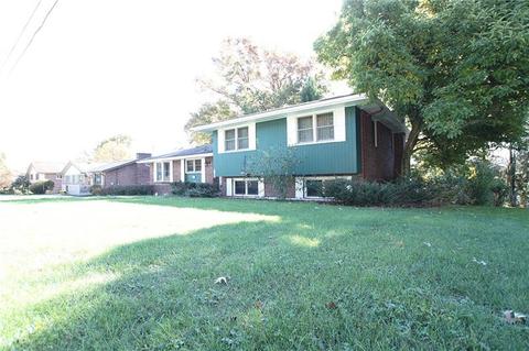 5045 Sequoia Ct, Export, PA 15632 photo 3