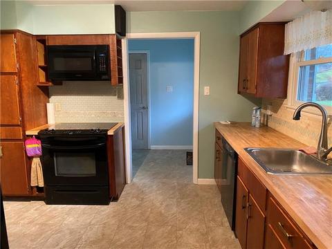 5045 Sequoia Ct, Export, PA 15632 photo 11