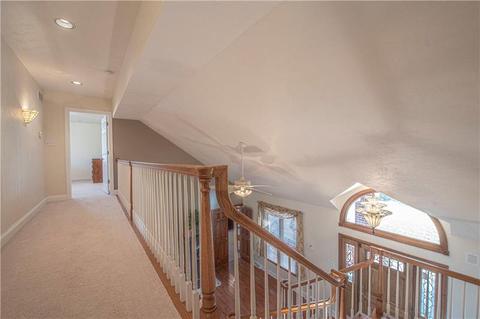 240 Durst Rd, Irwin, PA 15642 photo 5