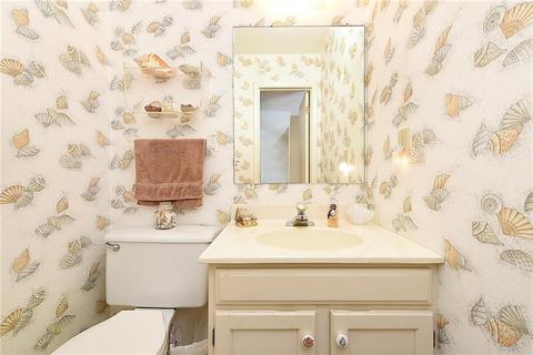 101 Williamsburg, Export, PA 15632 photo 13