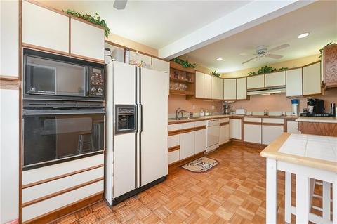 101 Williamsburg, Export, PA 15632 photo 9