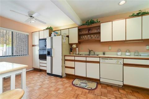 101 Williamsburg, Export, PA 15632 photo 11