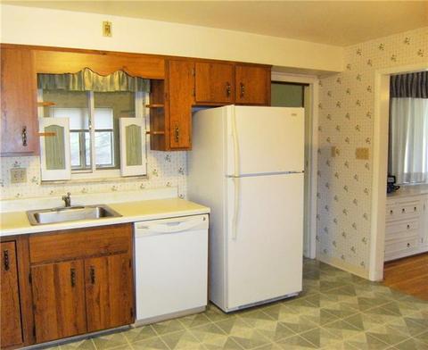 1308 Deerfield Dr, Monroeville, PA 15146 photo 8