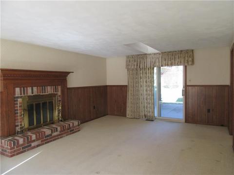 207 Cameron Dr, Irwin, PA 15642 photo 7