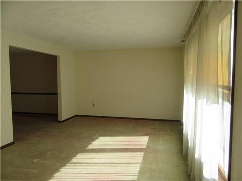 207 Cameron Dr, Irwin, PA 15642 photo 11